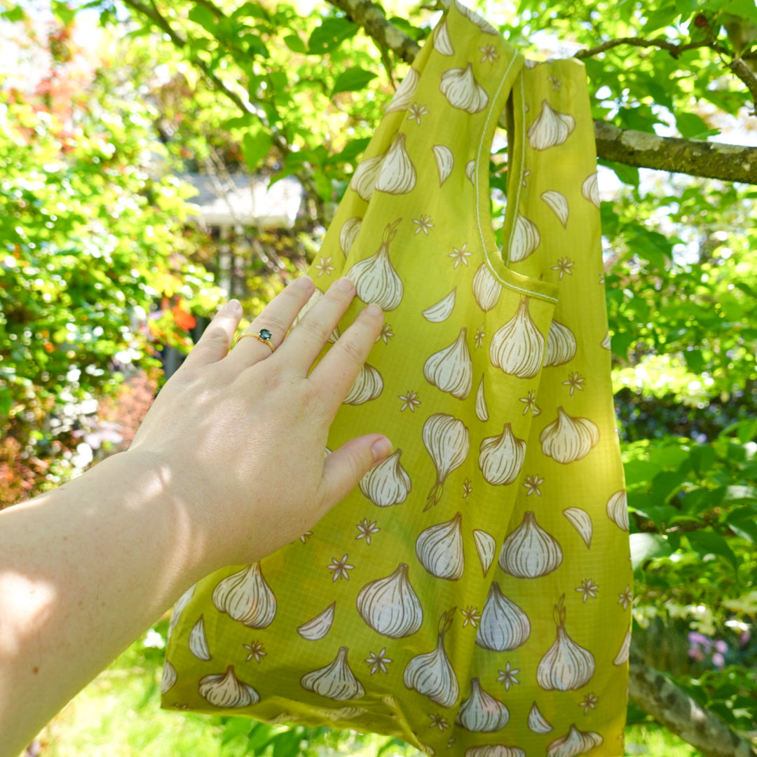 Garlic Tuck-Top Tote